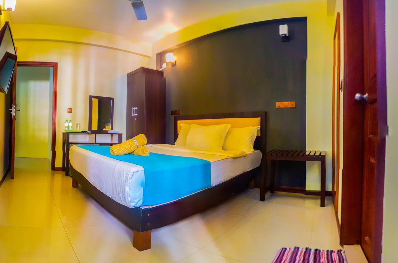 Seasunbeach Hotel Maldives Хулхумале Екстер'єр фото