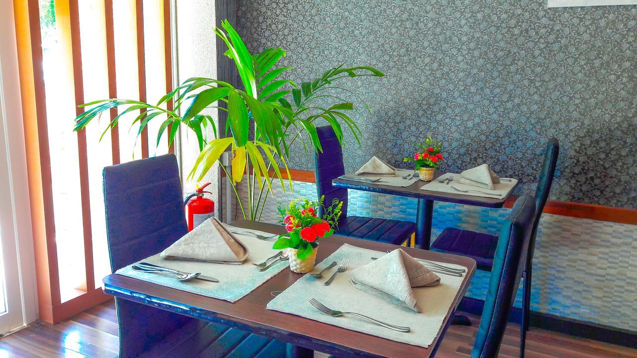 Seasunbeach Hotel Maldives Хулхумале Екстер'єр фото