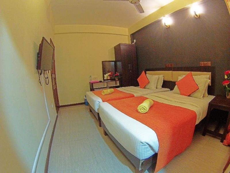 Seasunbeach Hotel Maldives Хулхумале Екстер'єр фото