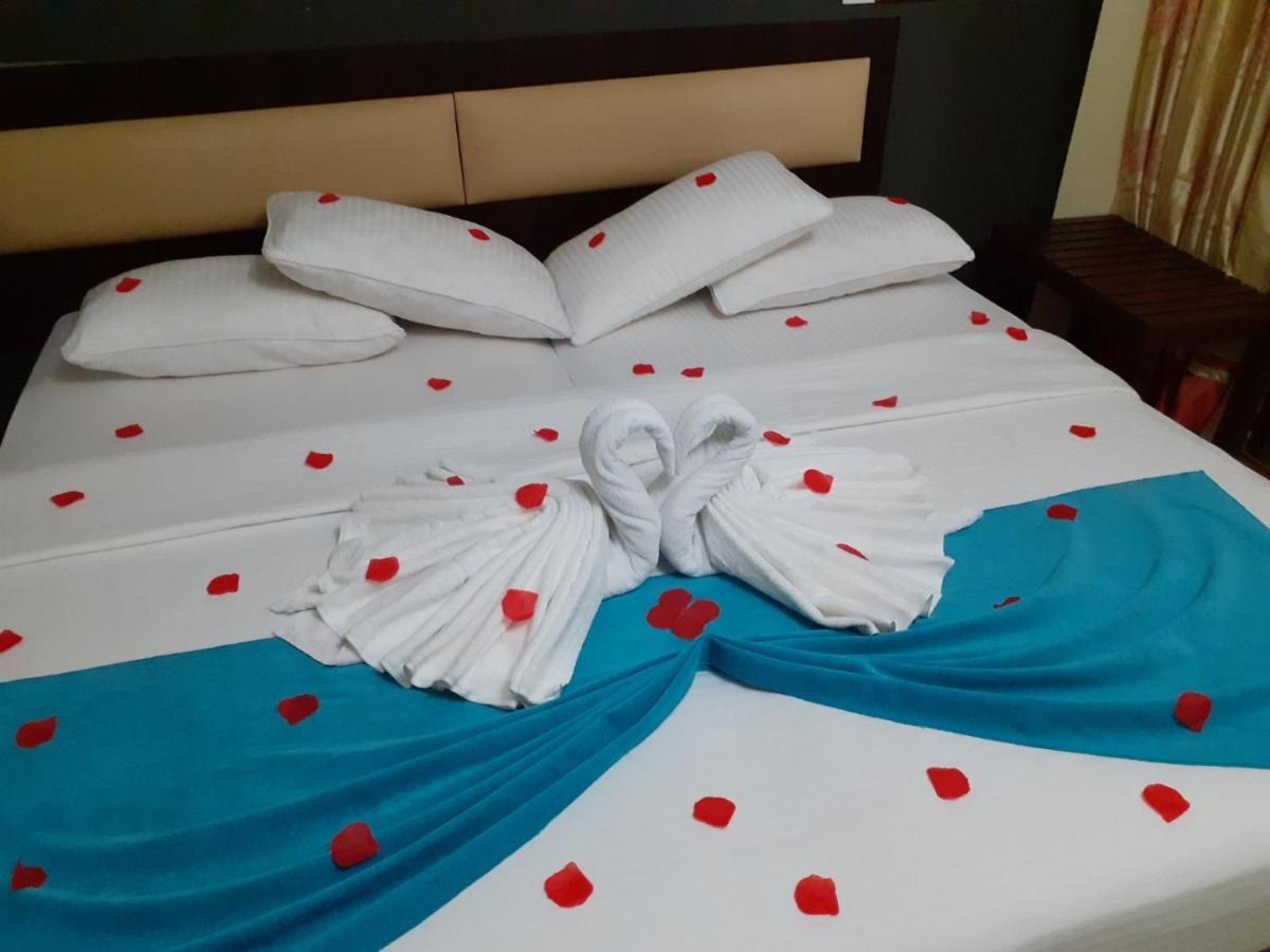 Seasunbeach Hotel Maldives Хулхумале Екстер'єр фото